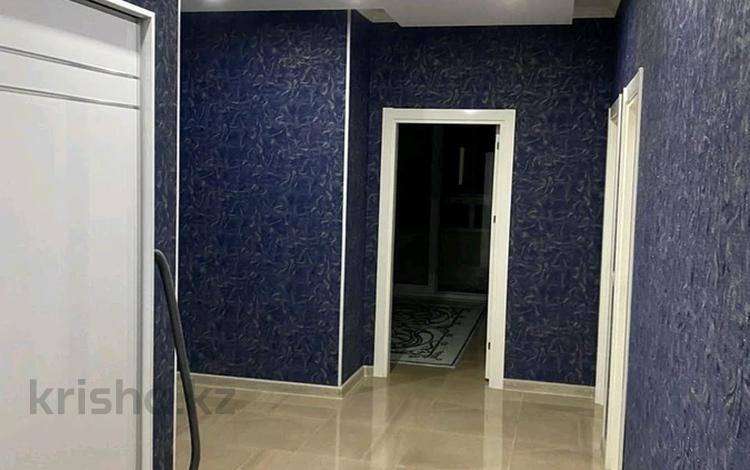 3-комнатная квартира · 130 м² · 1/12 этаж, Астана 16 — Акимат за 350 000 ₸ в Шымкенте — фото 2