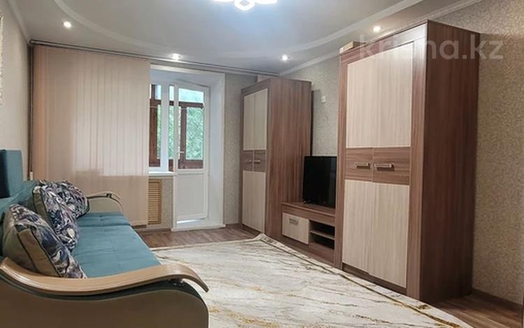 3-бөлмелі пәтер · 60 м², Кривогуза 71, бағасы: 24.5 млн ₸ в Караганде, Казыбек би р-н — фото 2