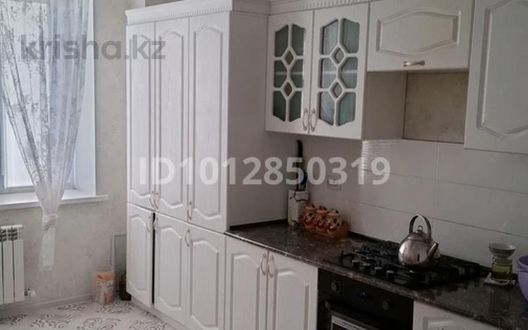 2-комнатная квартира · 70 м² · 4/5 этаж, мкр. Алтын орда 21М за 180 000 ₸ в Актобе — фото 2