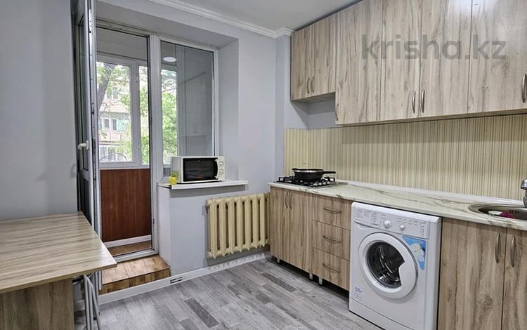 3-комнатная квартира, 70 м², 3/5 этаж помесячно, Чокина 198 — Толе би за 300 000 〒 в Алматы, Алмалинский р-н — фото 2