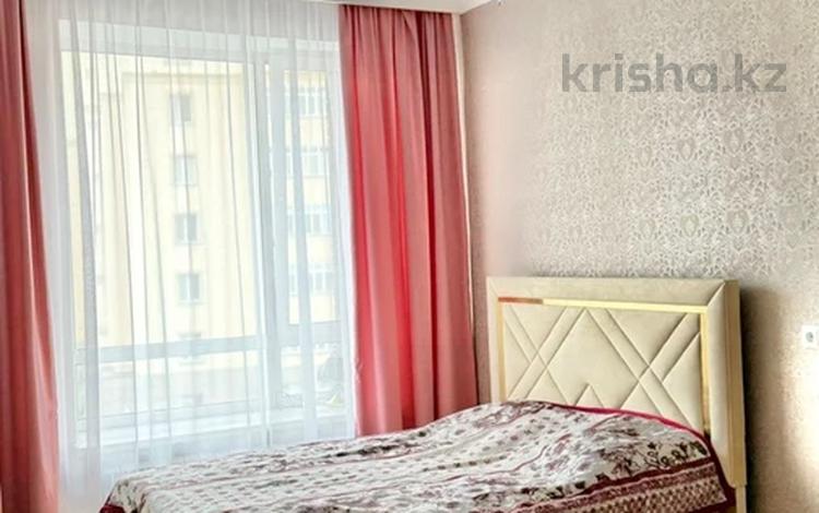 2-комнатная квартира, 75 м², 8/10 этаж помесячно, Нарикбаева 22