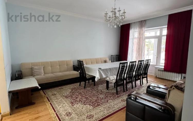 Часть дома · 3 комнаты · 118.2 м² · 2.9 сот., ул. Куман Тастанбекова 20 ОЧЕНЬ ПРОСТОРНЫЙ ДОМ — FAMYLI VILLAGE срочная продажа!! земельный участок в собственности, ипотеку проходит! ! за 102.9 млн ₸ в Астане, Есильский р-н — фото 4