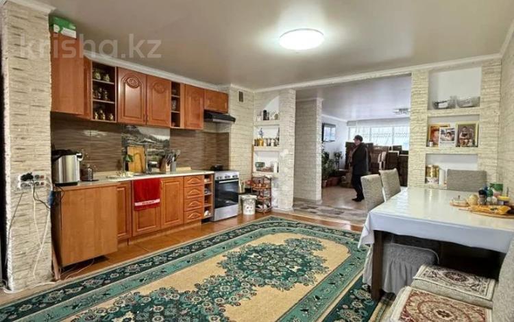 4-комнатная квартира · 182 м² · 15/15 этаж, мкр Мамыр-3 — Саина Шаляпина за 83 млн ₸ в Алматы, Ауэзовский р-н — фото 2