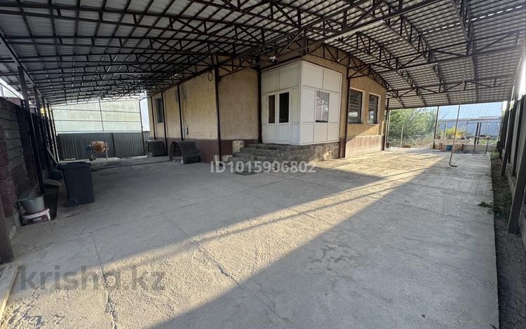 Отдельный дом · 6 комнат · 350 м² · 8 сот., Бұғра Хан 8 — Район новой больницы за 105 млн ₸ в Талгаре — фото 2