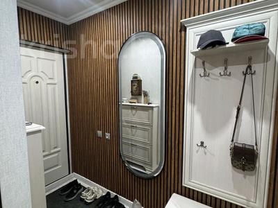 3-бөлмелі пәтер · 59 м² · 2/5 қабат, Айнабұлақ-3 ш/а. 114, бағасы: 45 млн ₸ в Алматы, Жетысуский р-н