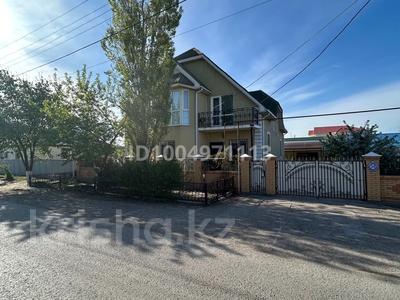 Отдельный дом · 4 комнаты · 330 м² · 6 сот., мкр Атырау, Қуат Төлекова 28 — Алия Молдагулова за 50 млн 〒