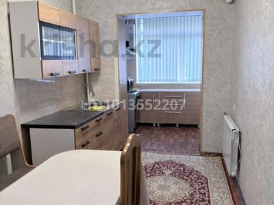4-комнатная квартира · 90 м² · 3/5 этаж, Мадели кожа 48а — Байтурсынова за 300 000 ₸ в Шымкенте, Туран р-н