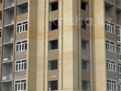 Продажа квартир в Актюбинской обл.: 1-комнатная квартира · 50 м² · 9/9 этаж, мкр. Алтын орда, Молдагуловой 70 за 15.5 млн 〒 1-комнатная квартира · 50 м² · 9/9 этаж, мкр. Алтын орда, Молдагуловой 70 за 15.5 млн 〒 в Актобе