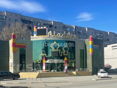 Аренда коммерческой недвижимости в Абай обл.: Свободное назначение, офисы, магазины и бутики, салоны красоты, фитнес и спорт, медцентры и аптеки, образование, развлечения, конференц-залы, студии · 400 м² за 2.4 млн 〒 Свободное назначение, офисы, магазины и бутики, салоны красоты, фитнес и спорт, медцентры и аптеки, образование, развлечения, конференц-залы, студии · 400 м² за 2.4 млн 〒 в Семее