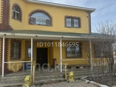 Отдельный дом · 7 комнат · 300 м² · 15 сот., 4 квартал за 35 млн ₸ в Саина Шапагатовой