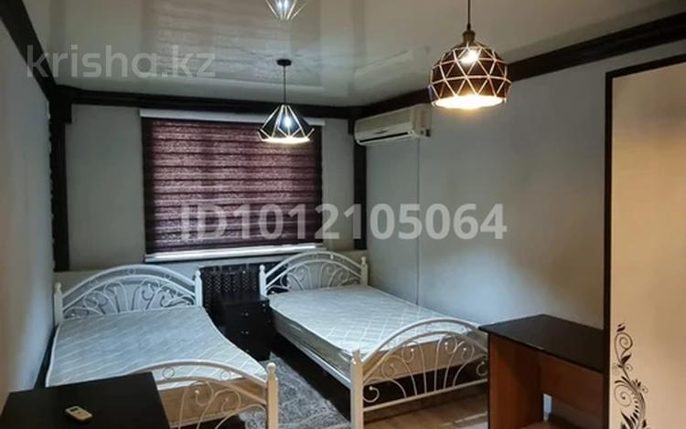 3-бөлмелі пәтер · 73 м² · 1/3 қабат, ул. Маметовой 63, бағасы: 350 000 ₸ в Алматы, Алмалинский р-н — фото 2