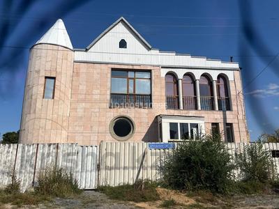 Отдельный дом · 8 комнат · 465 м² · 9 сот., мкр Кунгей , Карим Мынбаев 37 — Возле мечеть,баня за 50 млн 〒 в Караганде, Казыбек би р-н