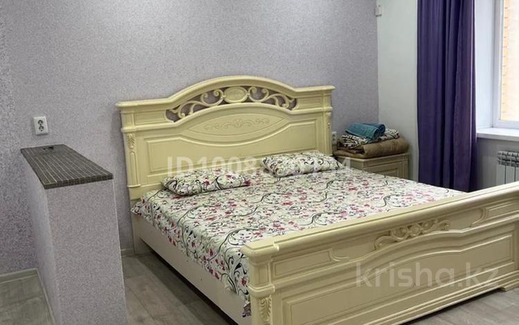 4-комнатная квартира · 120 м² · 2/2 этаж, Рубежинская — Район Универмаг за 40 000 ₸ в Уральске — фото 2