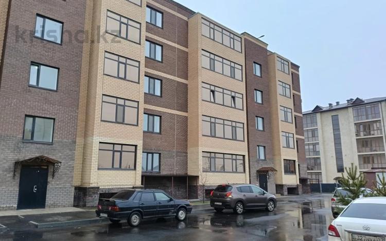 2-комнатная квартира, 74.4 м², 3/5 этаж, Косшигулова за 25 млн 〒 в Кокшетау — фото 2