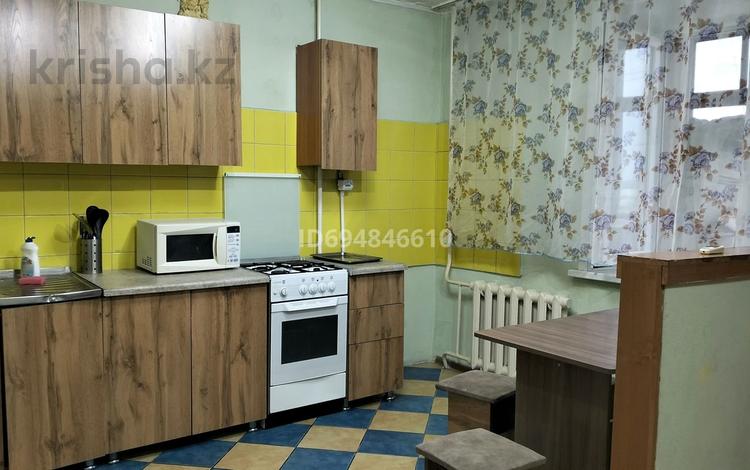 1-комнатная квартира · 55 м² · 8/9 этаж, Шакарима 42 — Казына торговый центр и.Автовокзал за 10 000 ₸ в Семее — фото 125