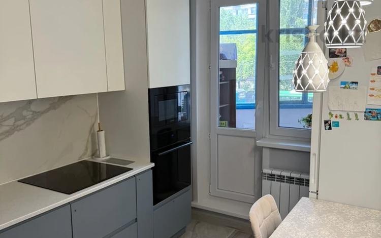 3-комнатная квартира · 70 м² · 2/9 этаж, Естая 83 за 35.5 млн ₸ в Павлодаре — фото 2