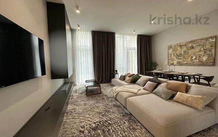 5-комнатная квартира · 300 м² · 1/2 этаж, Ұлы Дала 23 за 2 млн ₸ в Астане, Есильский р-н — фото 2