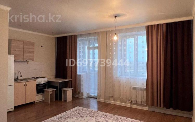 1-бөлмелі пәтер, 30 м², 2/4 қабат ай сайын, мкр Уркер 110, бағасы: 100 000 〒 в Астане, Есильский р-н — фото 2