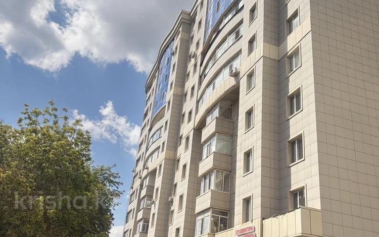 4-бөлмелі пәтер · 145 м² · 2/13 қабат, Сембинова 7, бағасы: 56 млн ₸ в Астане, р-н Байконур — фото 2