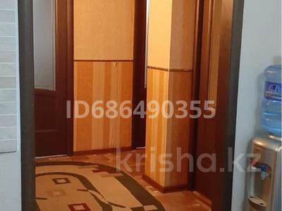 Пәтерлер в Алматинской обл.: 3-бөлмелі пәтер · 60 м² · 5/5 қабат, 3 мкр 15, бағасы: 28 млн 〒 3-бөлмелі пәтер · 60 м² · 5/5 қабат, 3 мкр 15, бағасы: 28 млн 〒 в Конаеве (Капчагай)