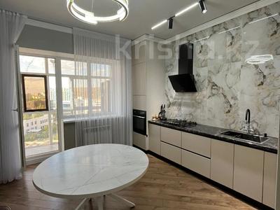 2-комнатная квартира · 77 м² · 7/9 этаж, мкр. Алтын орда, Мустафа Шокая за 33.7 млн 〒 в Актобе
