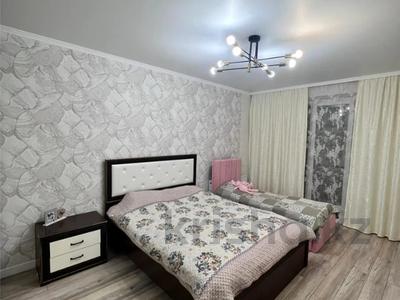 3-комнатная квартира · 84 м² · 10/10 этаж, мкр Юго-Восток, Сатыбалдина за 36.8 млн 〒 в Караганде, Казыбек би р-н