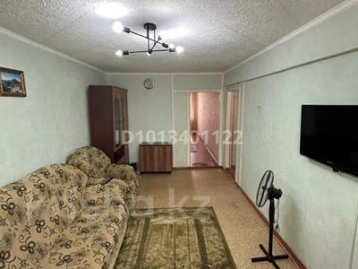 2-комнатная квартира · 48 м² · 2/5 этаж, Сатпаева — 7-школа за 12 000 ₸ в Балхаше