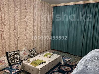 4-комнатная квартира · 120 м² · 2/2 этаж, Ул.Хлопзавод 13 кв 7 за 18 млн ₸ в Шымкенте, Аль-Фарабийский р-н