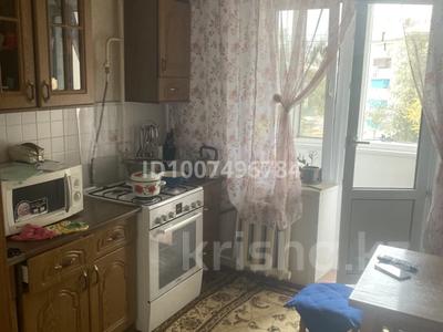 2-бөлмелі пәтер · 54 м² · 4/5 қабат, Шевцова 27/2, бағасы: 130 000 〒 в Уральске