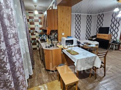 2-комнатная квартира · 46 м² · 1/2 этаж, Пришахтинск, Кемеровская за 11.5 млн ₸ в Караганде, Алихана Бокейханова р-н