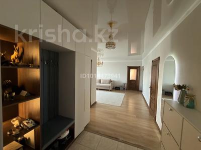 4-бөлмелі пәтер · 106 м² · 8/9 қабат, Момышулы 2/6, бағасы: 59 млн ₸ в Астане, Алматы р-н