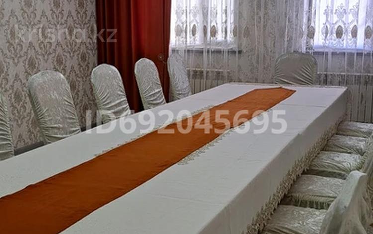 5-комнатный дом посуточно, 200 м², Жабагылы 60 — Саттарханов жана кала за 30 000 〒 в Туркестане — фото 18