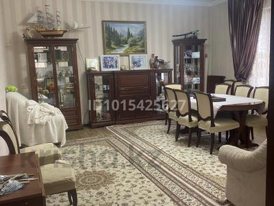 Отдельный дом · 5 комнат · 220 м² · 4 сот., мкр Таугуль-3 — Дауленова-Турдыкуловой за 1.1 млн ₸ в Алматы, Ауэзовский р-н
