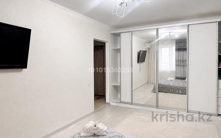 1-бөлмелі пәтер · 37 м², 11 ш/а. 114, бағасы: 160 000 ₸ в Актобе, мкр 11 — фото 2