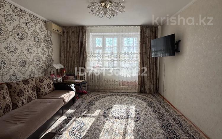 3-комнатная квартира · 71.4 м² · 4/5 этаж, мкр Кунаева 64 за ~ 30 млн 〒 в Уральске — фото 2