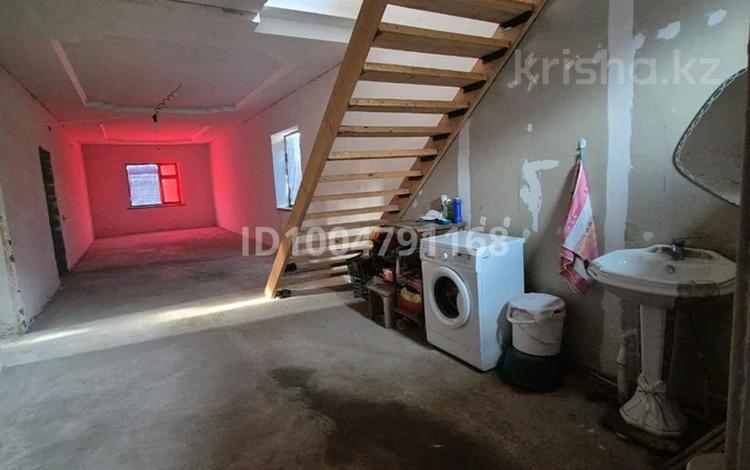 Жеке үй · 6 бөлме · 280 м² · 8 жүзд., квартал Жулдыз — Напротив школы 94, бағасы: 30 млн ₸ в Шымкенте, Енбекшинский р-н — фото 2