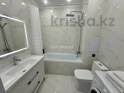 3-комнатная квартира · 65 м² · 9/9 этаж, 4 мкр 10 за 29.2 млн 〒 в Аксае