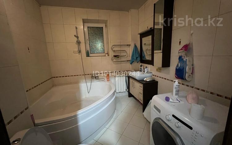 2-комнатная квартира · 58 м² · 2/5 этаж, мкр Тастак-2 12 за 280 000 ₸ в Алматы, Алмалинский р-н — фото 2