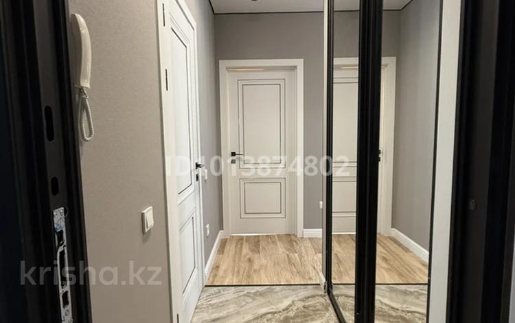 2-комнатная квартира · 40 м² · 10/13 этаж, Максут Нарикбаев 8 за 20 000 ₸ в Астане, Нура р-н — фото 2
