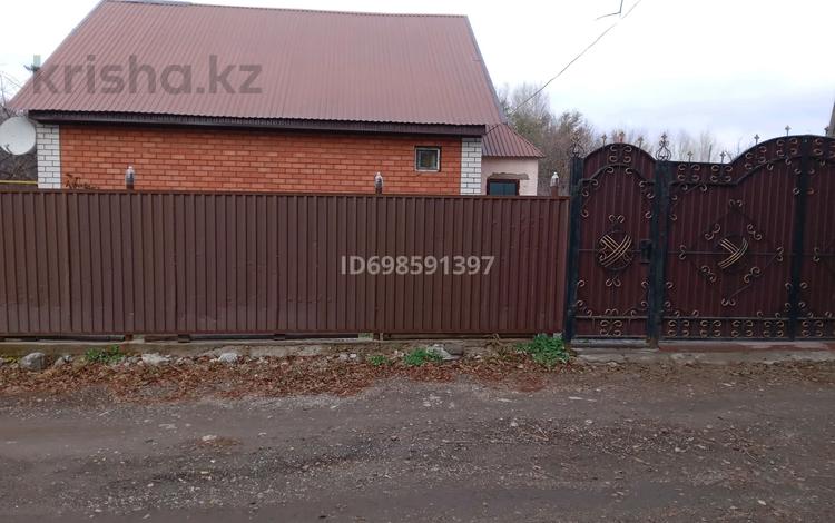 Дача · 4 комнаты · 80 м² · 10 сот., Келешек с/к Рассвет -лесхоз 21 за 18 млн 〒 в Актобе, жилой массив Заречный-1 — фото 2