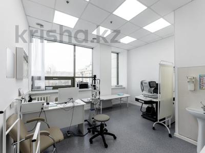 Свободное назначение, офисы, медцентры и аптеки, образование · 245.5 м² за 300 млн ₸ в Астане, Есильский р-н