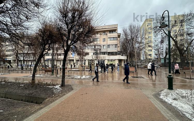 Дүкендер мен бутиктер · 330 м², бағасы: ~ 2.6 млн ₸ в Алматы, Медеуский р-н — фото 11