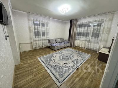 1-бөлмелі пәтер · 41.3 м² · 2/2 қабат, Квартал А 22 Б — Между авторынком и Камбаром, бағасы: 12 млн ₸ в Семее