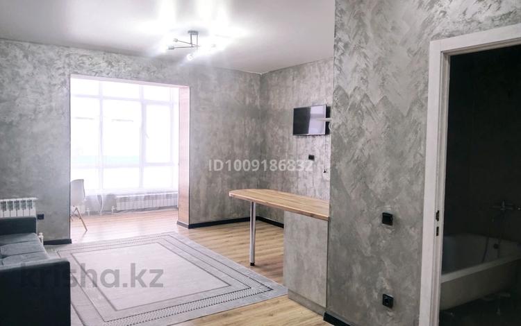1-комнатная квартира · 36 м² · 1/3 этаж, Алаш за 130 000 〒 в Уральске — фото 10