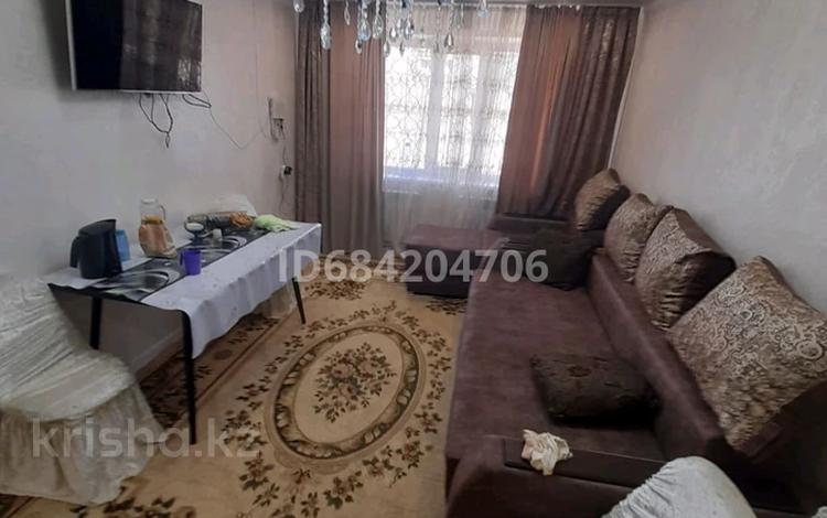 2-комнатная квартира, 42 м², 1/5 этаж, Алашахана 9 за 13.5 млн 〒 в Жезказгане — фото 2