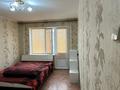 1-бөлмелі пәтер, 40 м², 5/9 қабат ай сайын, мкр 12 50 — Рынок Айда, спорткомплекс РИДКа, бағасы: 100 000 〒 в Актобе, мкр 12 — фото 2