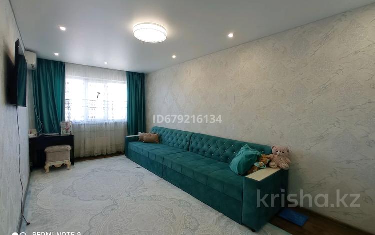2-комнатная квартира · 70 м² · 8/9 этаж, мкр Акбулак, Чуланова 121 за 270 000 ₸ в Алматы, Алатауский р-н — фото 2