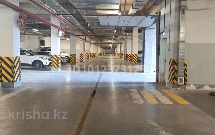 Паркинг · 18 м² · Бухар-жырау 30 за 20 000 ₸ в Астане, Есильский р-н — фото 3