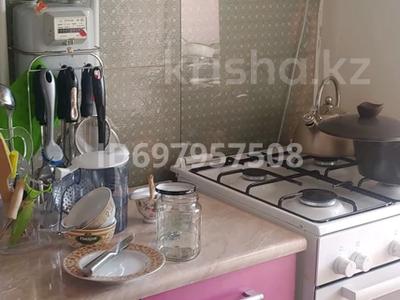 2-бөлмелі пәтер · 55 м², 10-мкр (Аса) 36 — Базар Кайкармет, бағасы: 15 млн ₸ в Таразе