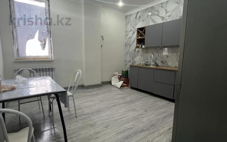 2-комнатная квартира · 80 м² · 1/8 этаж, 35-мкр 5 за 18 млн ₸ в Актау — фото 2